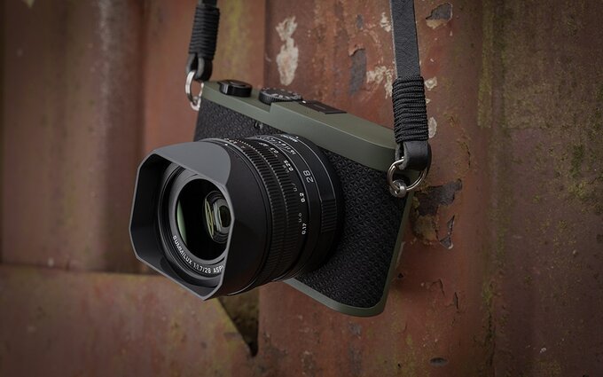 Leica Q2 Monochrom Reporter