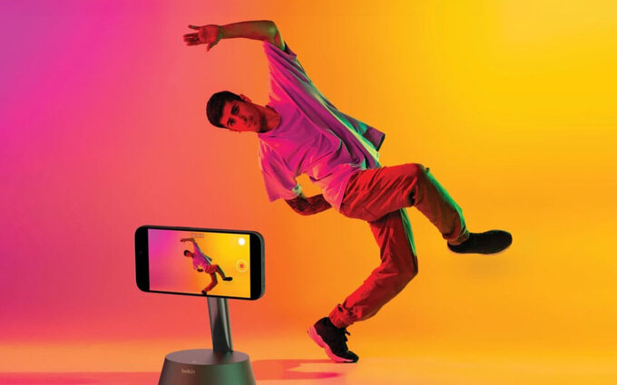 Belkin Auto-Tracking Stand Pro