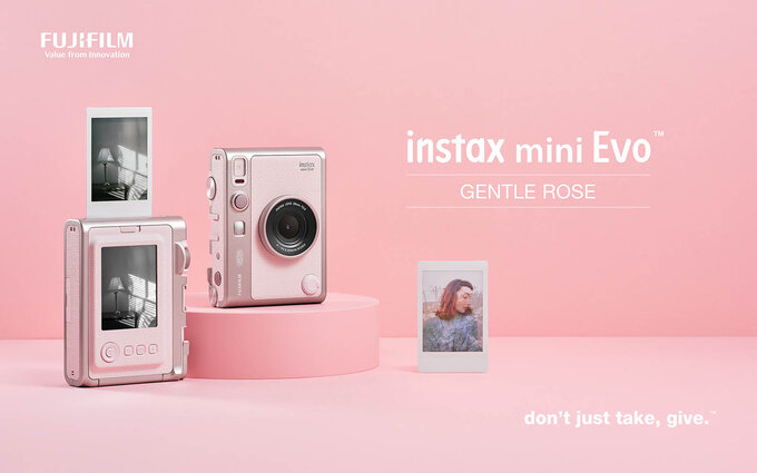 instax mini Evo Gentle Rose