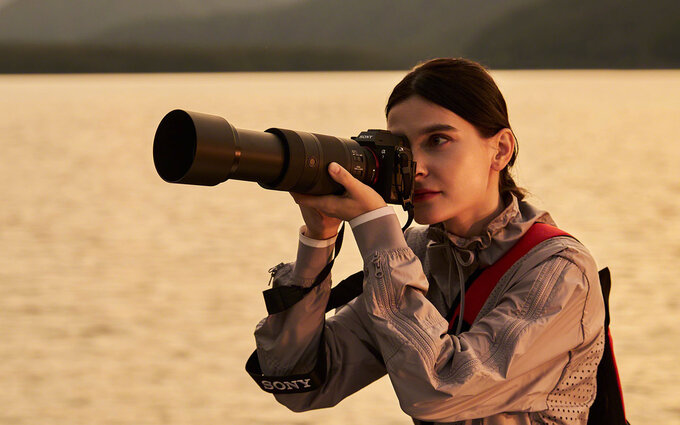 Sony FE 100-400 mm f/5.6-8 OSS Sony FE 100-400 mm f/5.6-8 OSS