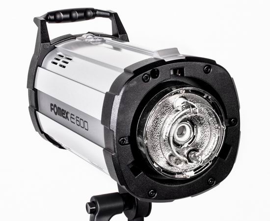 Nowe lampy studyjne Fomex E400, E600 i E1000